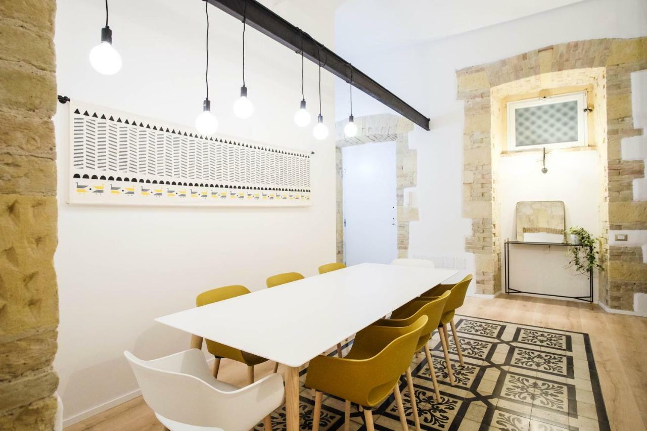 Orma Design Rooms - Historic Centre Кальярі Екстер'єр фото